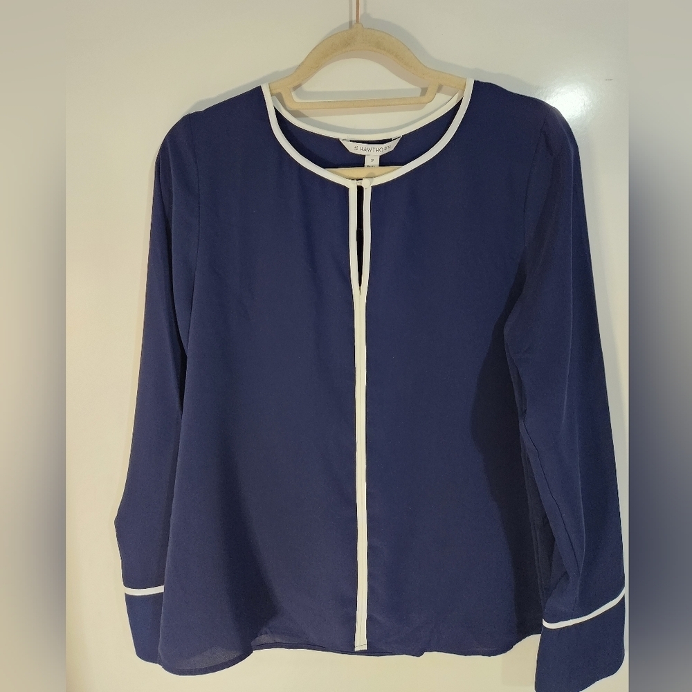 41 Hawthorn Navy Blouse with White Contrast Trim, NWT, Size MED